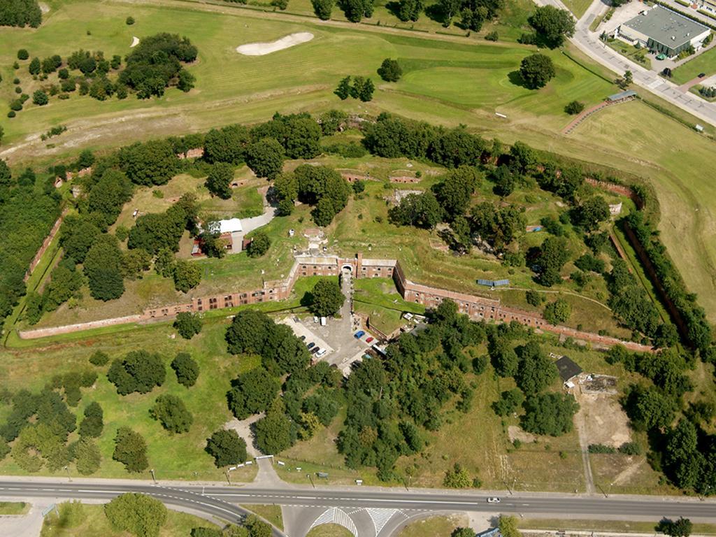 Twierdza Torun - Fort IV Exterior photo